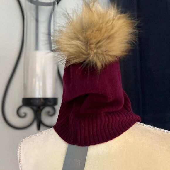 Nordstrom Faux Fur Cashmere Pompom Beanie, Burgundy, 100% Cashmere, NWT - Picture 8 of 12